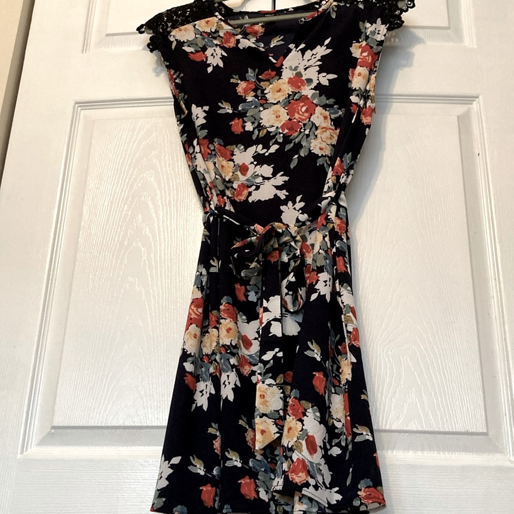 New SHEIN Floral Dress- Size L